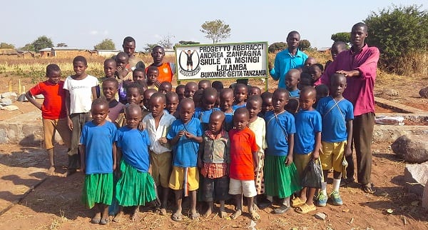 Progetto Abbracci Andrea Zanfagna Tanzania bambini